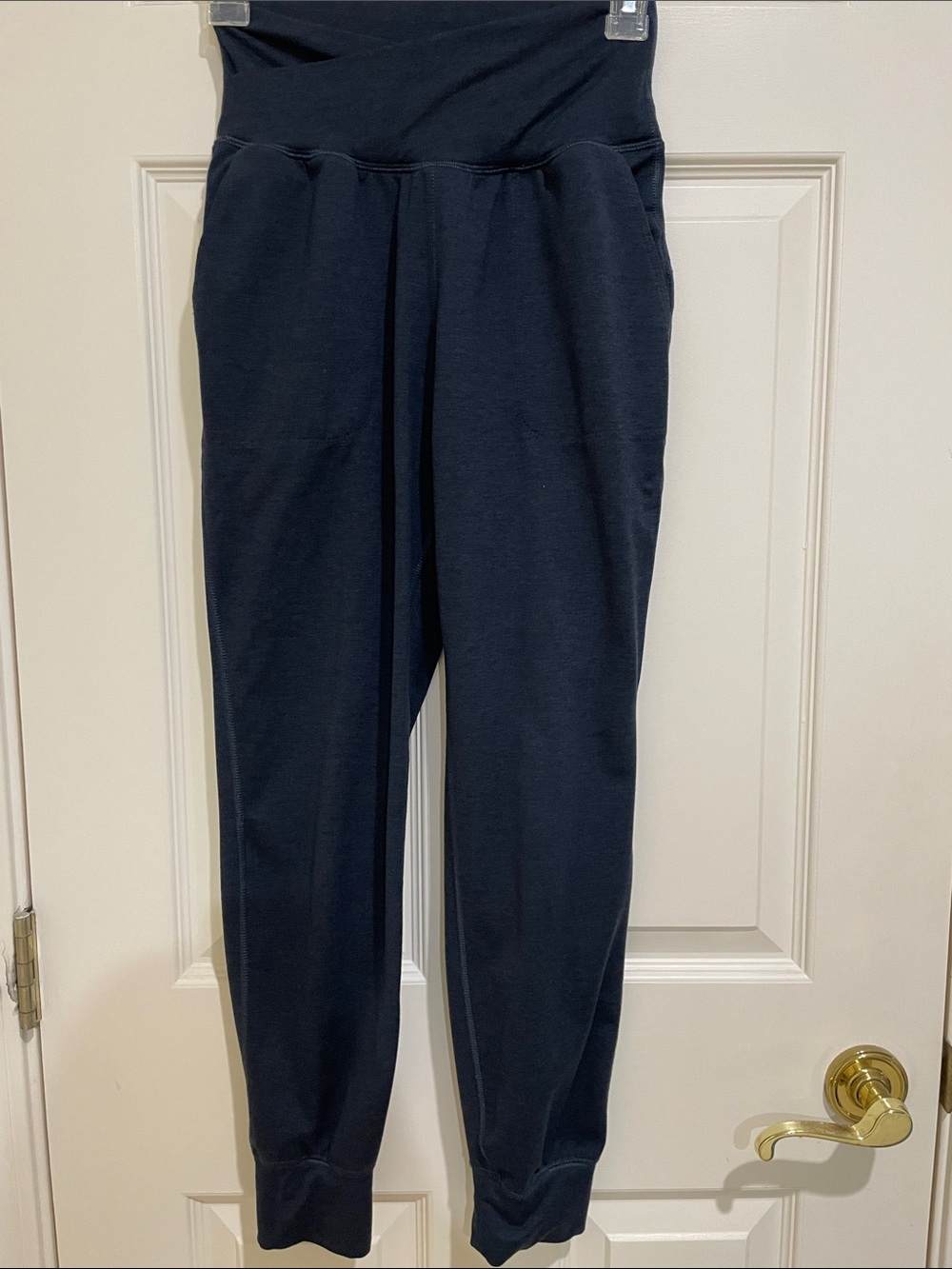 Old Navy XS women’s navy cloud comfy Joggers with high waist